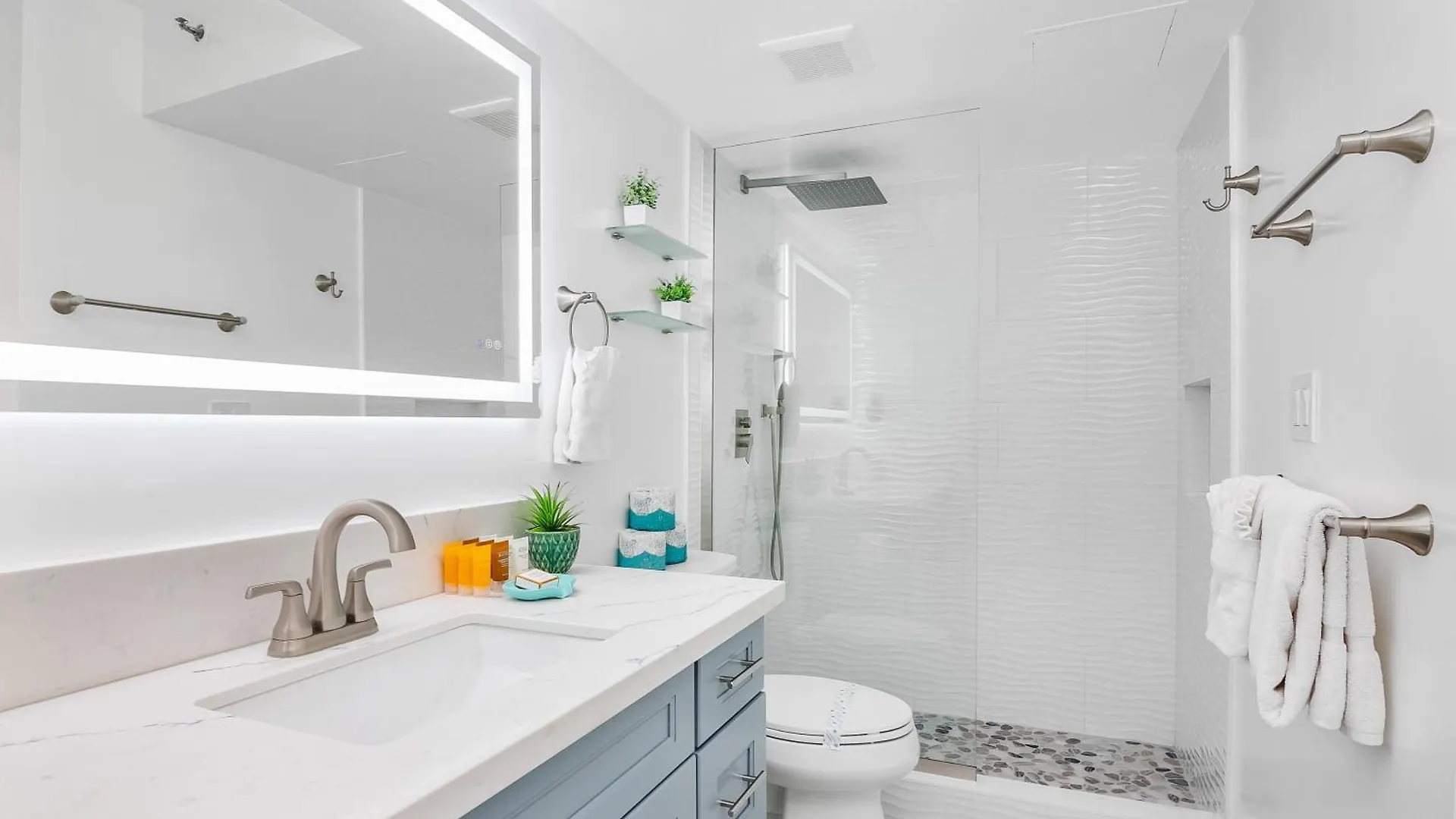 Chic And Upscale Waikiki Beach Ocean View With Parking Honolulu ABD