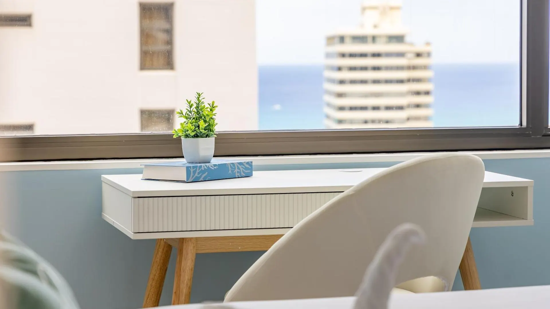 Chic And Upscale Waikiki Beach Ocean View With Parking Honolulu 0*,  ABD