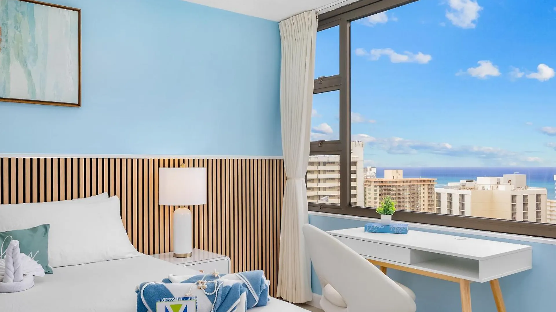 Chic And Upscale Waikiki Beach Ocean View With Parking Honolulu 0*,  ABD