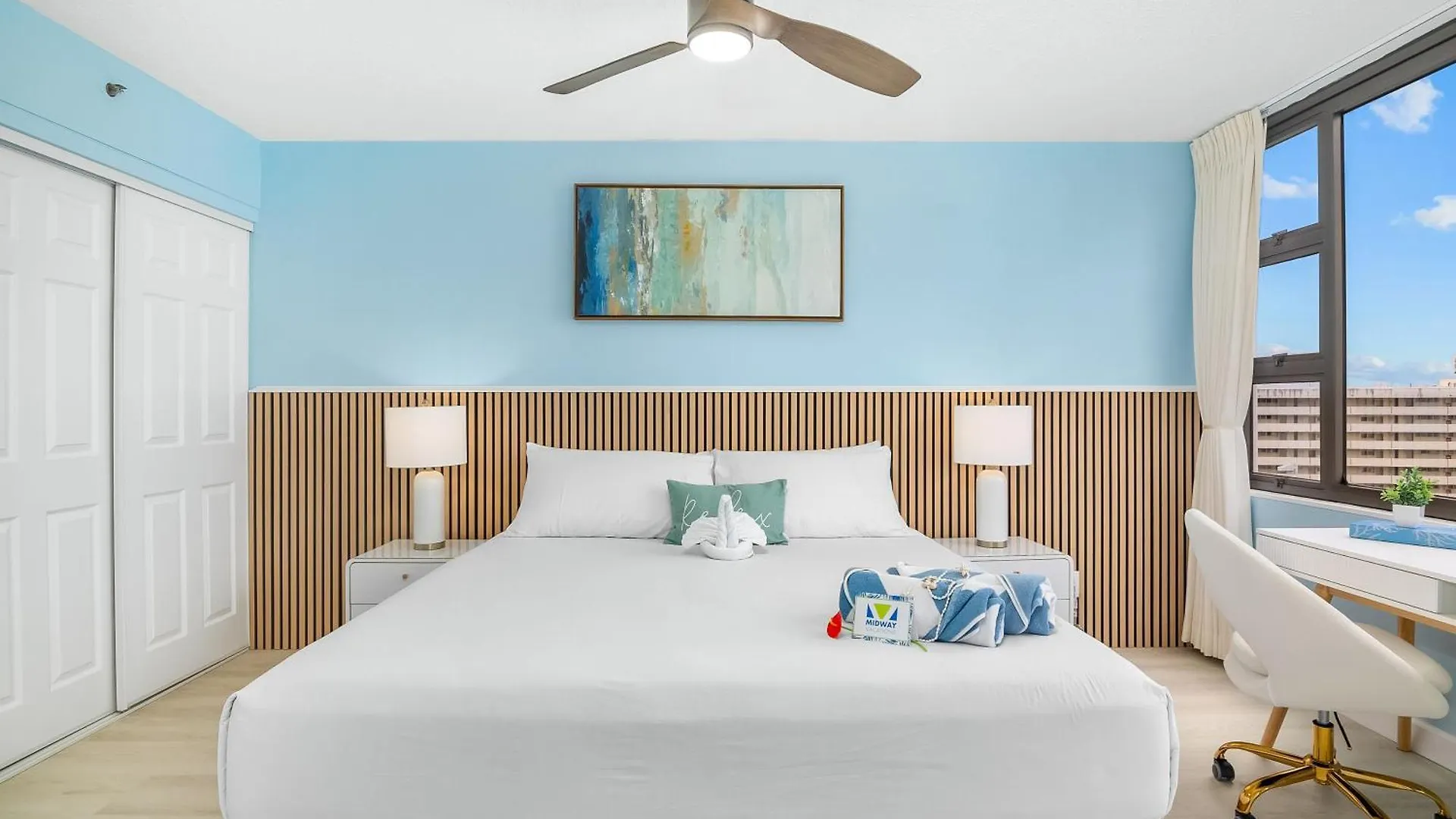 Apartment Chic And Upscale Waikiki Beach Ocean View With Parking Honolulu