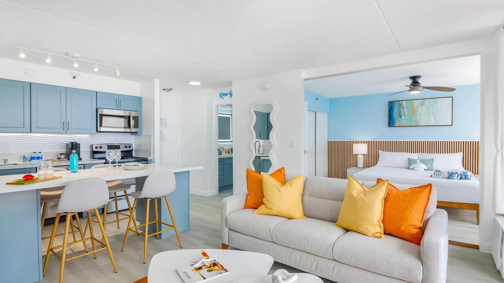 Apartment Chic And Upscale Waikiki Beach Ocean View With Parking Honolulu
